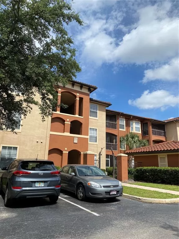 MLS: O6065984 Condo For Sale