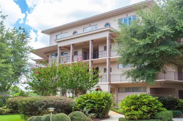 MLS: O6069563 Condo For Sale