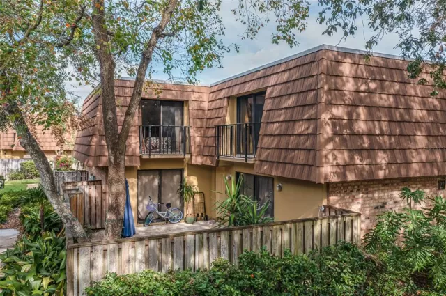 MLS: O6069702 Condo For Sale