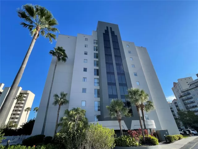 MLS: O6070653 Condo For Sale
