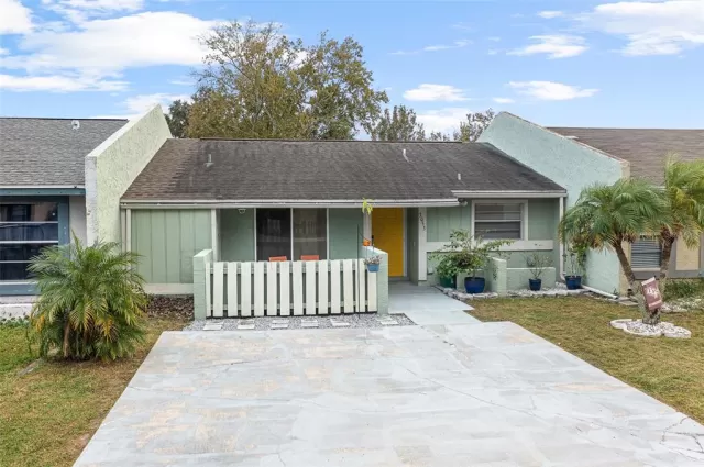 MLS: O6070960 Condo For Sale