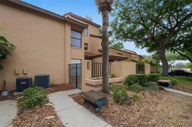 MLS: O6071183 Condo For Sale