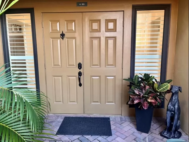 MLS: O6071556 Condo For Sale