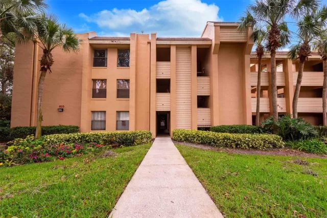 MLS: O6071593 Condo For Sale