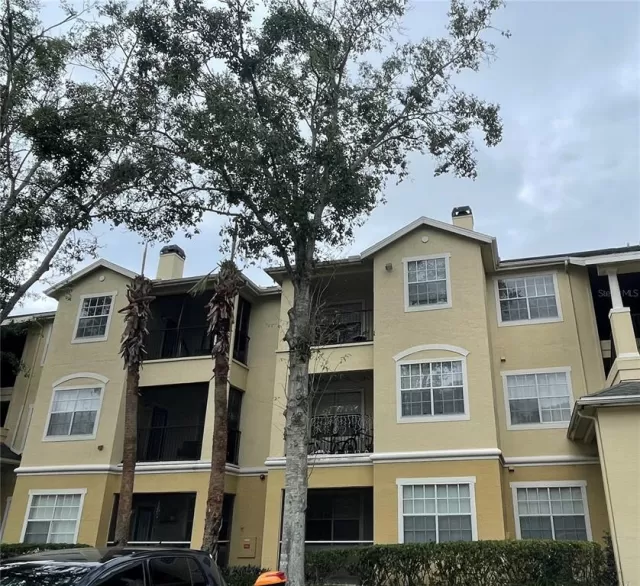 MLS: O6072177 Condo For Sale