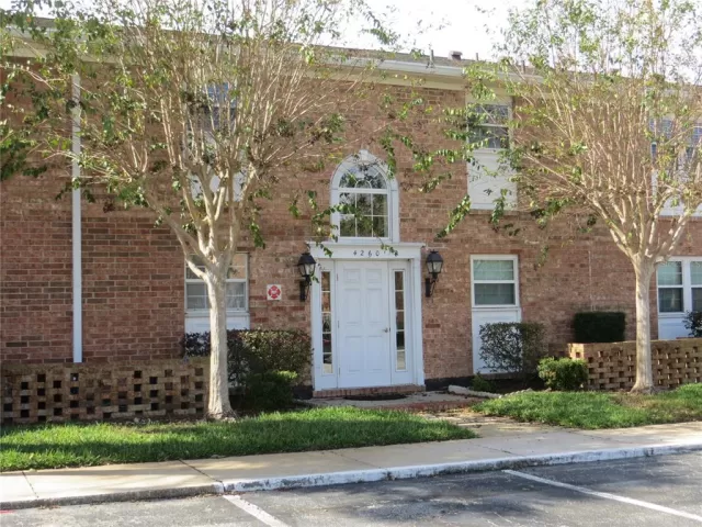 MLS: O6072881 Condo For Sale