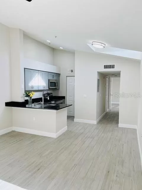 MLS: O6073139 Condo For Sale