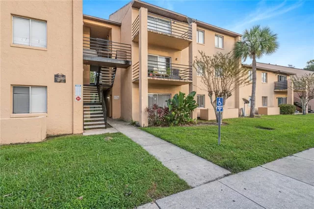 MLS: O6073193 Condo For Sale