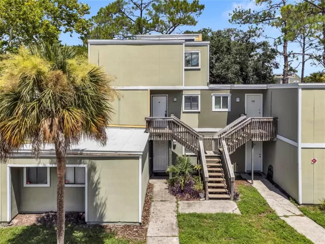 MLS: O6074011 Condo For Sale