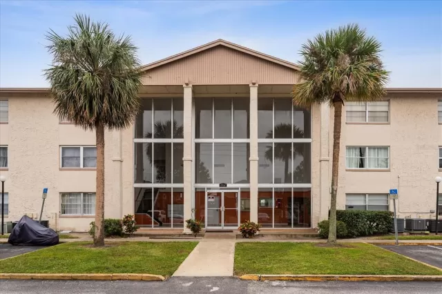 MLS: O6074283 Condo For Sale