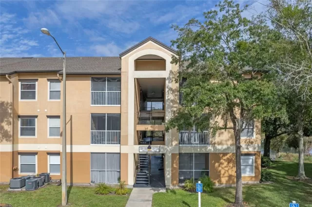 MLS: O6074985 Condo For Sale