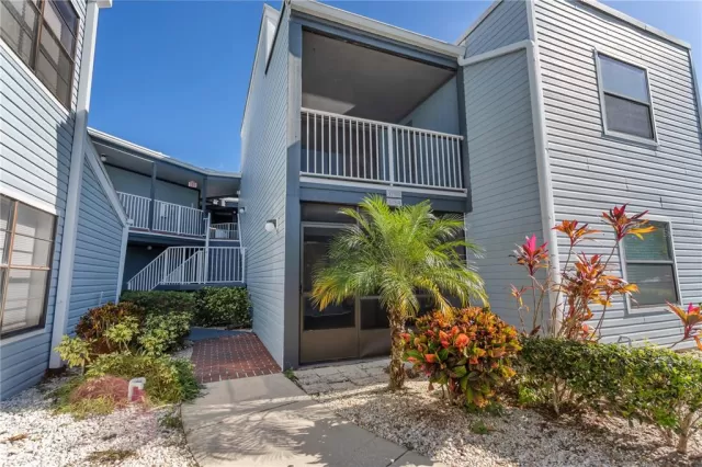 MLS: O6075856 Condo For Sale