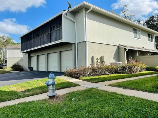 MLS: O6076062 Condo For Sale