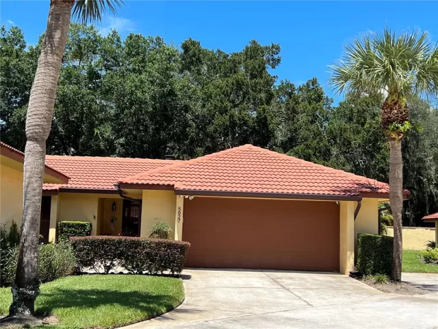 MLS: O6076125 Condo For Sale