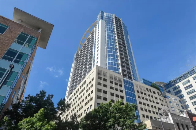 MLS: O6076273 Condo For Sale