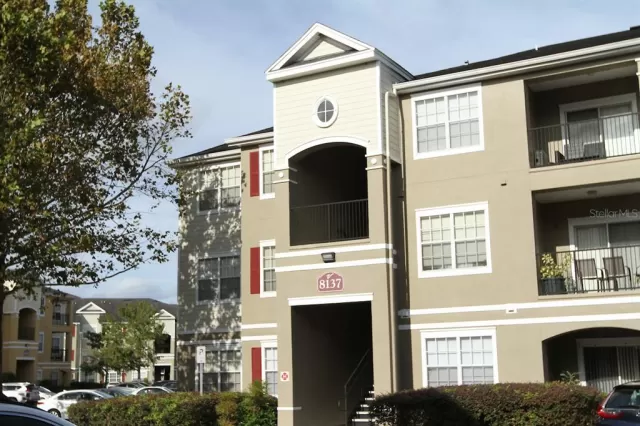 MLS: O6076306 Condo For Sale