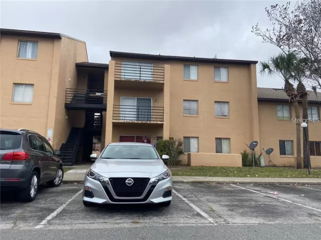 MLS: O6076699 Condo For Sale