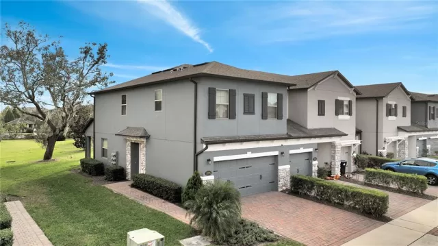 MLS: O6076996 Condo For Sale