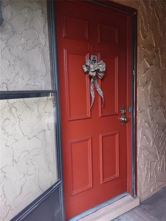 MLS: O6077979 Condo For Sale