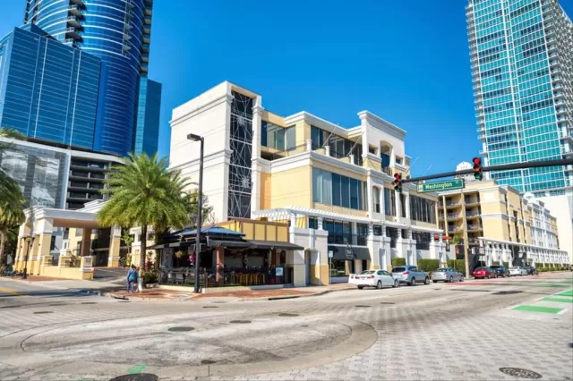 MLS: O6078007 Condo For Sale