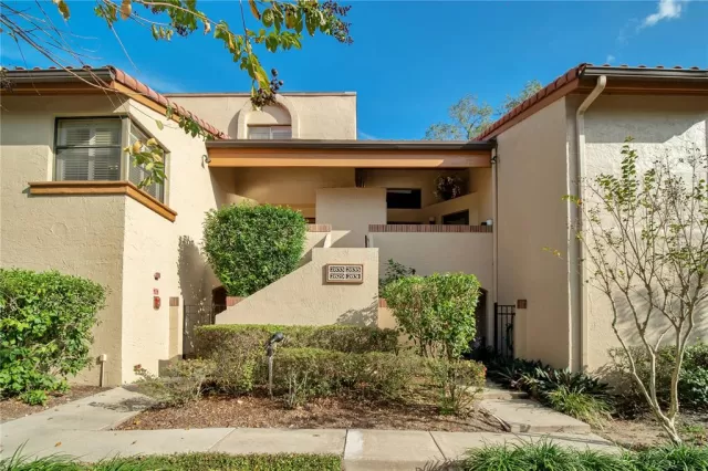 MLS: O6078654 Condo For Sale