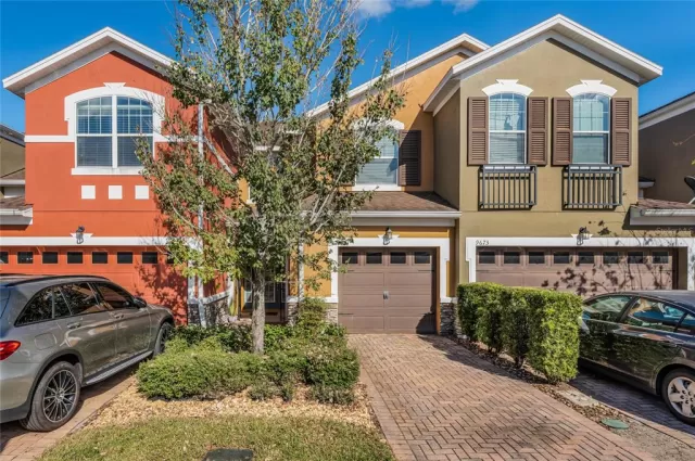 MLS: O6079578 Condo For Sale