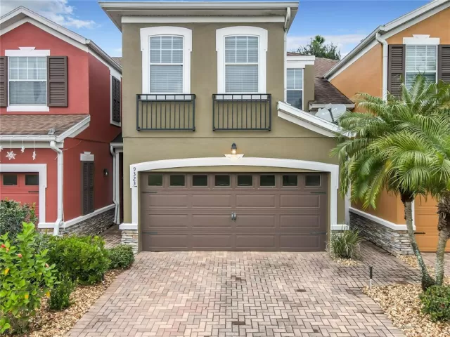 MLS: O6079781 Condo For Sale