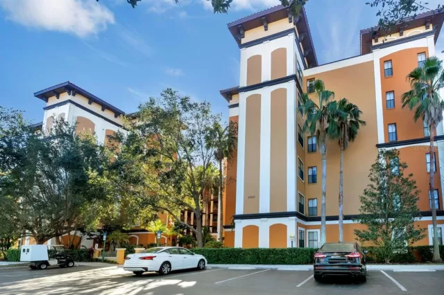 MLS: O6081446 Condo For Sale