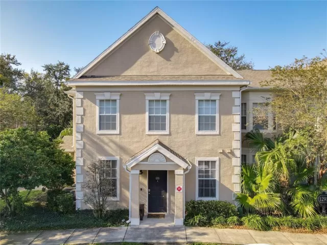 MLS: O6081556 Condo For Sale