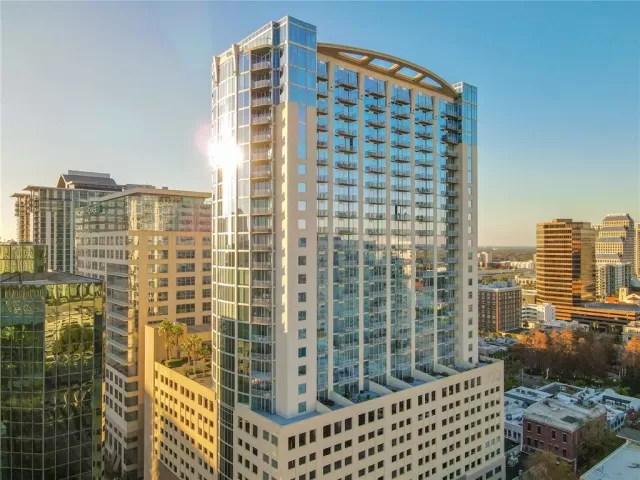 MLS: O6082024 Condo For Sale