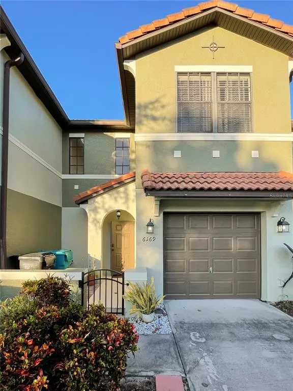 MLS: O6082325 Condo For Sale