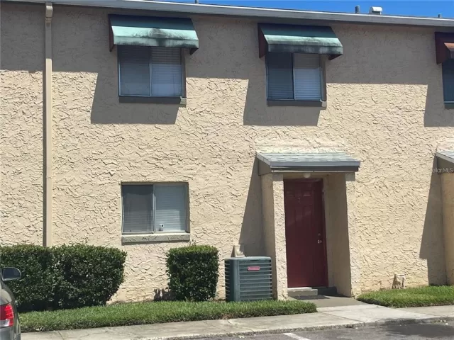 MLS: O6083255 Condo For Sale