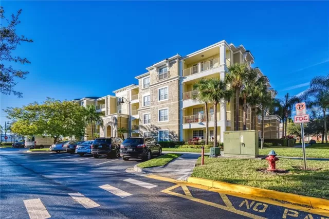 MLS: O6083632 Condo For Sale