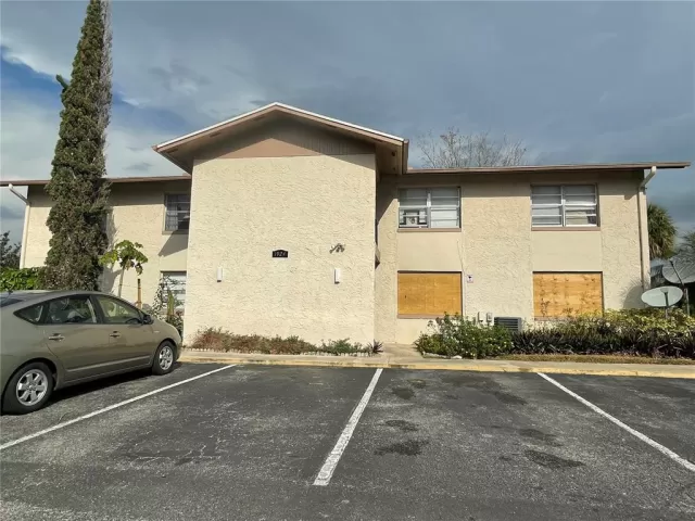 MLS: O6083844 Condo For Sale