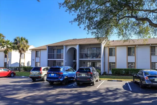 MLS: O6084340 Condo For Sale