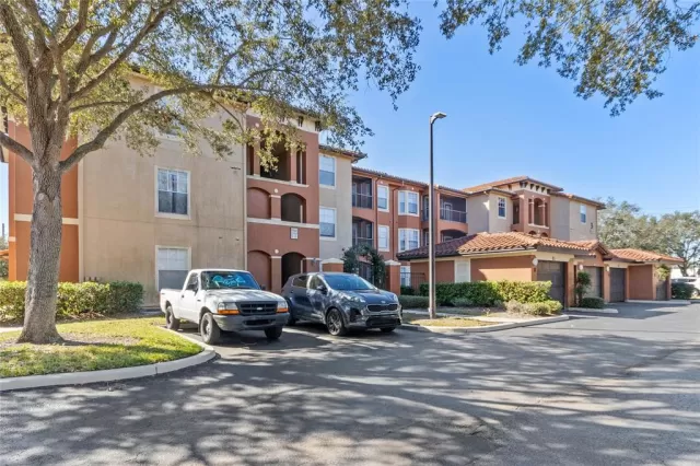 MLS: O6084429 Condo For Sale