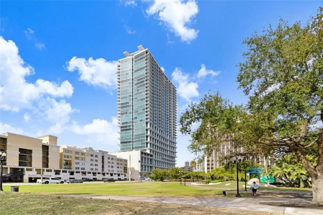 MLS: O6084594 Condo For Sale