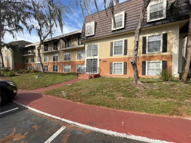 MLS: O6084605 Condo For Sale