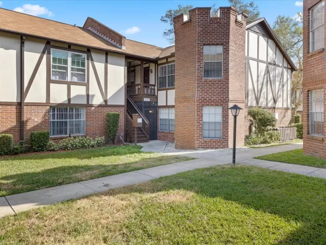 MLS: O6084852 Condo For Sale