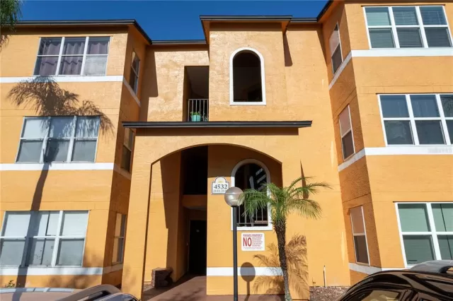 MLS: O6085290 Condo For Sale