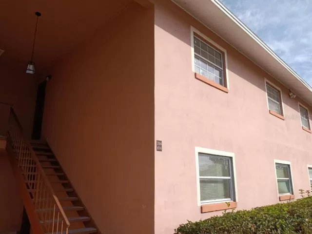 MLS: O6085683 Condo For Sale