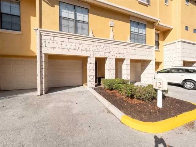 MLS: O6085952 Condo For Sale
