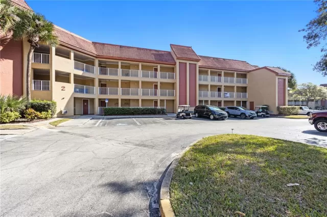 MLS: O6087211 Condo For Sale