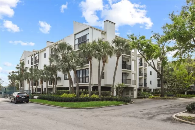 MLS: O6087269 Condo For Sale
