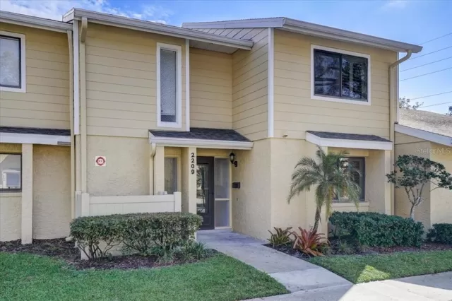 MLS: O6087906 Condo For Sale