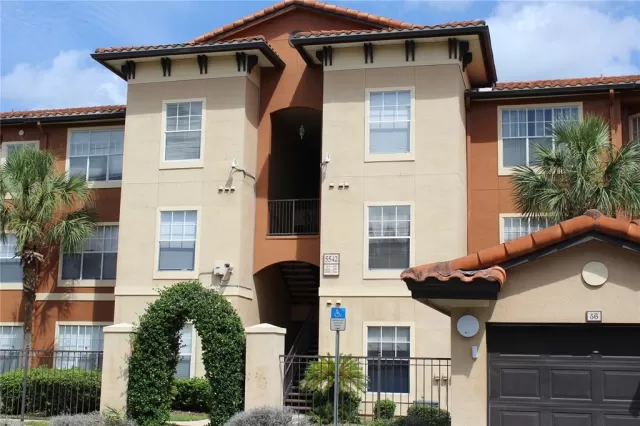 MLS: O6088915 Condo For Sale