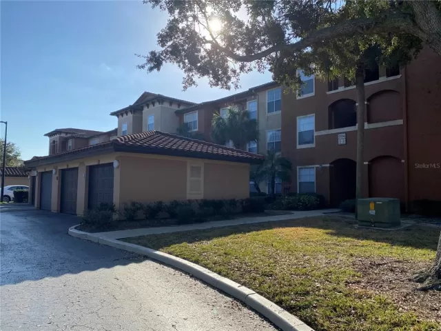 MLS: O6088920 Condo For Sale