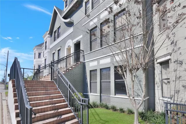 MLS: O6090909 Condo For Sale