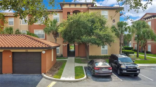 MLS: O6091999 Condo For Sale