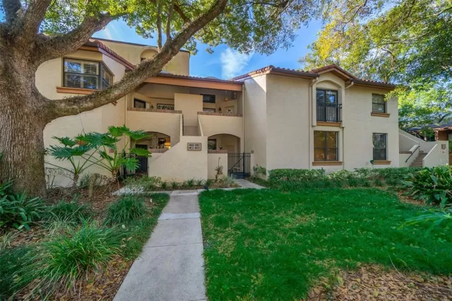 MLS: O6092298 Condo For Sale